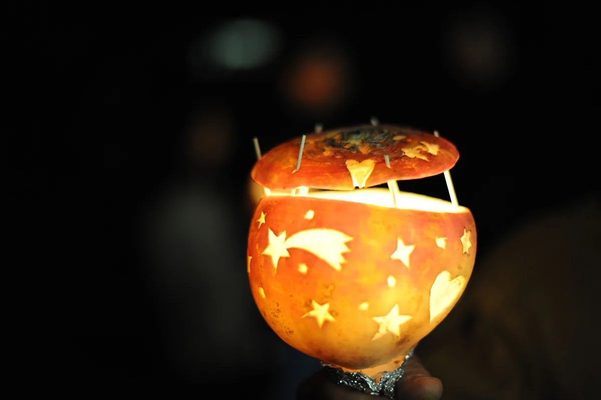 Eine Räbe aus dem Räbeliechtli-Umzug in Nänikon 2013